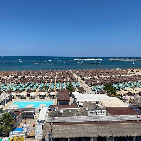 Direttamente Sul Lungomare Appartement Pescara Buitenkant foto